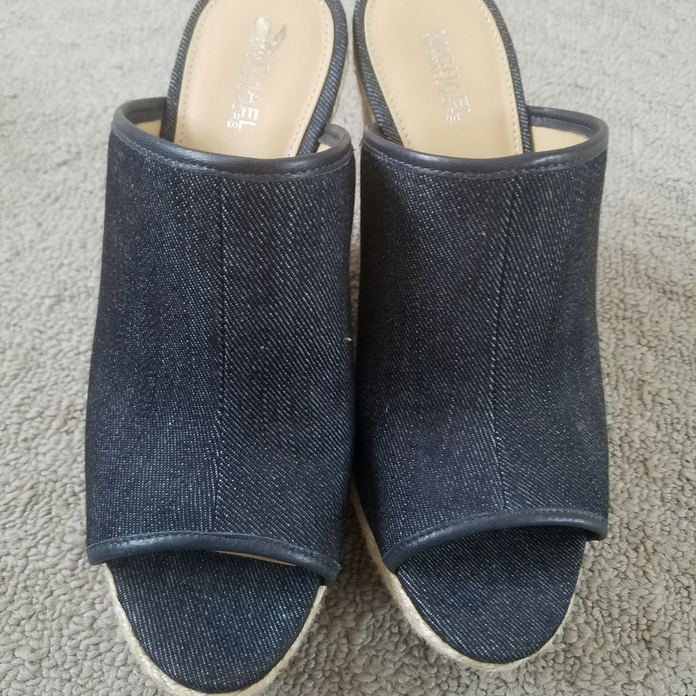 Shoes - Picture 2 of 3